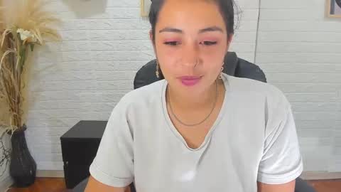 Snapshot of ahisha09 chatting on 02/26/25, 02:14 Ahisha online show from 02/26/25, 02:14