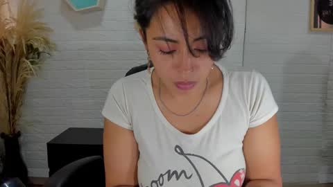 Snapshot of ahisha09 chatting on 03/05/25, 03:07 Ahisha online show from 03/05/25, 03:07