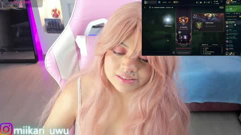 Snapshot of ahri_elderwood chatting on 01/09/25, 07:10 Ahri help me get to 100  online show from 01/09/25, 07:10