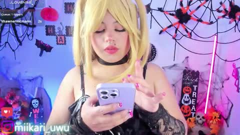 Snapshot of ahri_elderwood chatting on 10/25/25, 05:26 Ahri help me get to 100  online show from 10/25/25, 05:26