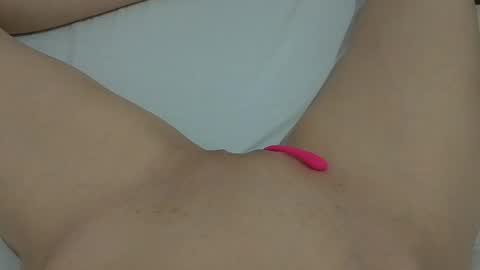 Snapshot of ahsexi chatting on 02/14/25, 07:23 Taylor online show from 02/14/25, 07:23