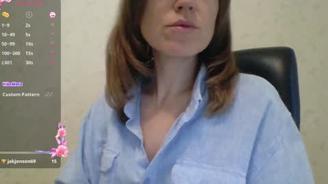 Snapshot of ahtena chatting on 01/11/25, 10:19 Ahtena online show from 01/11/25, 10:19