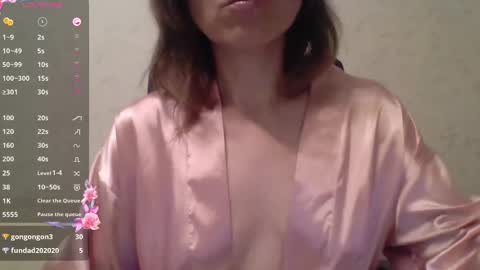 Snapshot of ahtena chatting on 03/10/25, 03:30 Ahtena online show from 03/10/25, 03:30