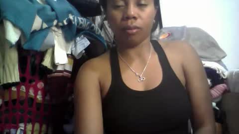Snapshot of aicha_boobs chatting on 05/06/26, 07:08 Aicha boobs online show from 05/06/26, 07:08