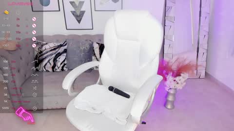 Snapshot of aida_adams chatting on 01/11/25, 06:44 AIDA ADAMS online show from 01/11/25, 06:44