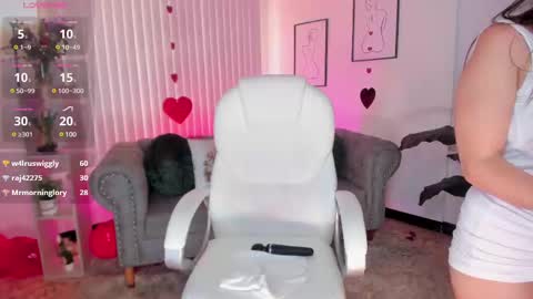 Snapshot of aida_adams chatting on 02/15/25, 09:26 AIDA ADAMS online show from 02/15/25, 09:26