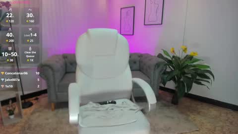 Snapshot of aida_adams chatting on 02/26/25, 11:37 AIDA ADAMS online show from 02/26/25, 11:37