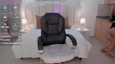 Snapshot of aida_adams chatting on 09/11/25, 04:07 AIDA ADAMS online show from 09/11/25, 04:07