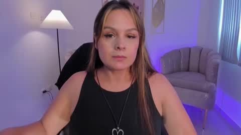 Snapshot of aida_adams chatting on 10/19/25, 07:36 AIDA ADAMS online show from 10/19/25, 07:36