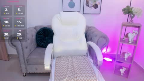 Snapshot of aida_adams chatting on 11/25/25, 01:11 AIDA ADAMS online show from 11/25/25, 01:11