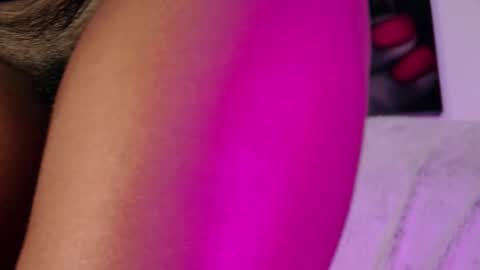 Aida  online show from 10/05/25, 04:38