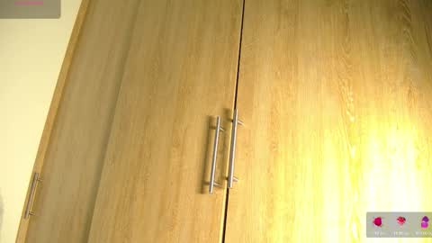 Aida  online show from 10/20/25, 11:21