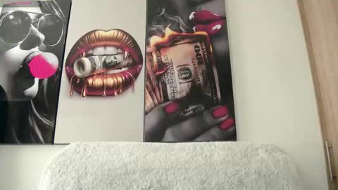 Aida  online show from 10/23/25, 08:18