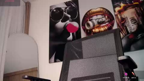 Aida  online show from 12/22/25, 10:01