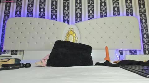 aidasina online show from 02/13/25, 08:13