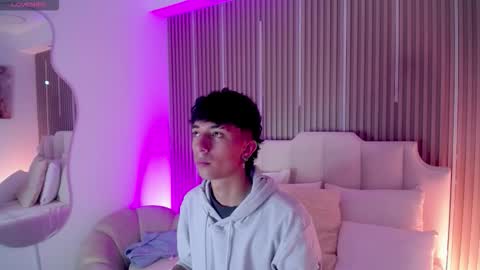 Snapshot of aiden_rivers_ chatting on 03/01/26, 01:02 Aiden online show from 03/01/26, 01:02