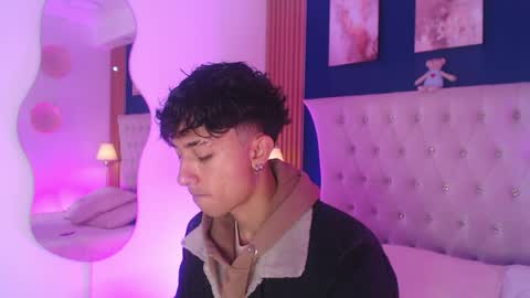 Aiden online show from 04/08/26, 12:49