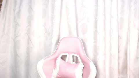 Snapshot of aiilynn_1 chatting on 05/14/26, 10:49 Ailyn online show from 05/14/26, 10:49