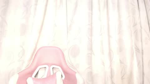 Snapshot of aiilynn_1 chatting on 05/25/26, 10:27 Ailyn online show from 05/25/26, 10:27