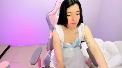 Ailee Hyuga online show from 04/17/26, 02:42