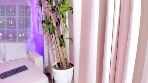   online show from 12/19/25, 01:56