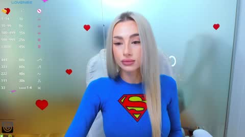 Allie  online show from 10/31/25, 08:48