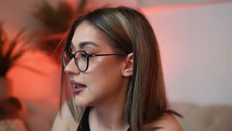  Aileen  online show from 03/25/26, 09:21