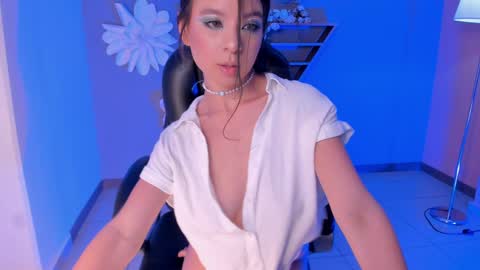  AILEEN VEGA  online show from 12/12/24, 11:14