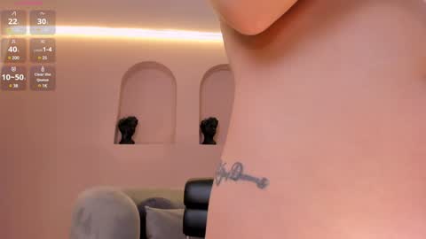  AILEEN VEGA  online show from 12/22/24, 07:42