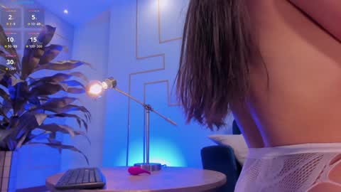  AILEEN VEGA  online show from 01/24/25, 10:30