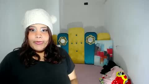 ailyn_rosendo online show from 12/27/24, 02:47