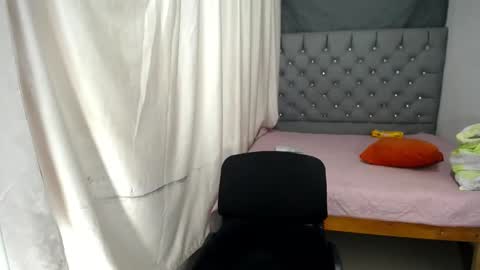 ailyn_rosendo online show from 01/24/25, 03:00