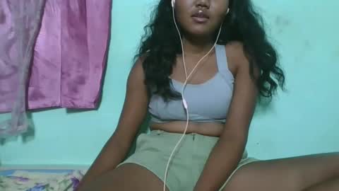 Snapshot of aimeamour chatting on 02/02/25, 07:57 aimeamour online show from 02/02/25, 07:57