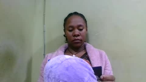 Snapshot of aimee982179 chatting on 06/11/26, 02:44 aimee982179 online show from 06/11/26, 02:44