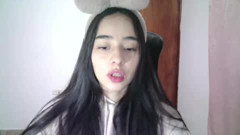 Snapshot of aineangeel chatting on 09/09/25, 12:32 AINE online show from 09/09/25, 12:32