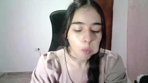 Snapshot of aineangeel chatting on 10/03/25, 02:41 AINE online show from 10/03/25, 02:41