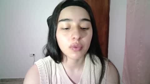 Snapshot of aineangeel chatting on 10/11/25, 12:43 AINE online show from 10/11/25, 12:43