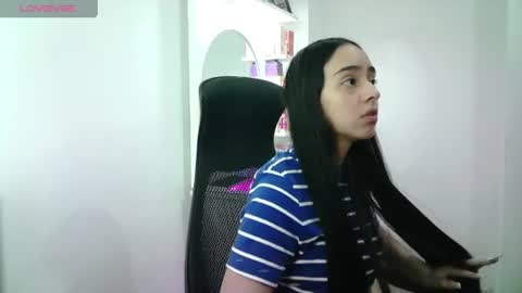 Snapshot of aineangeel chatting on 07/22/26, 01:08 AINE online show from 07/22/26, 01:08