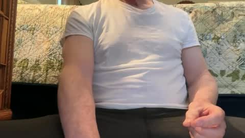 Snapshot of airier chatting on 05/22/26, 12:22 airier online show from 05/22/26, 12:22