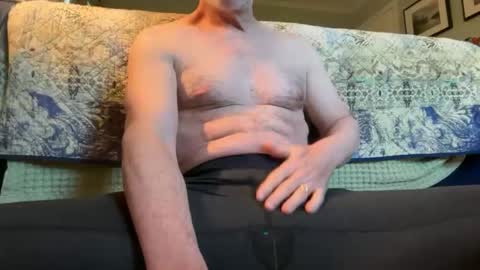 Snapshot of airier chatting on 06/03/26, 01:14 airier online show from 06/03/26, 01:14