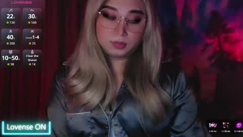 Snapshot of airisredfield_ chatting on 05/17/26, 09:38 Goddess Airis online show from 05/17/26, 09:38