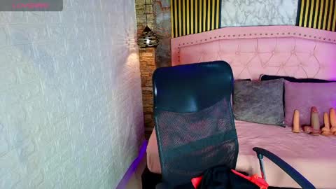 aisha__cambell online show from 04/30/26, 10:21