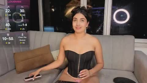 Snapshot of aisha_es chatting on 05/24/26, 12:04 Aisha online show from 05/24/26, 12:04