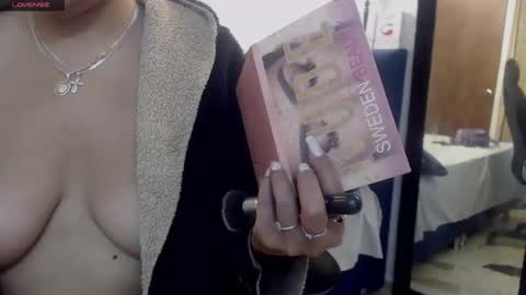 aisha_french online show from 02/13/26, 09:27