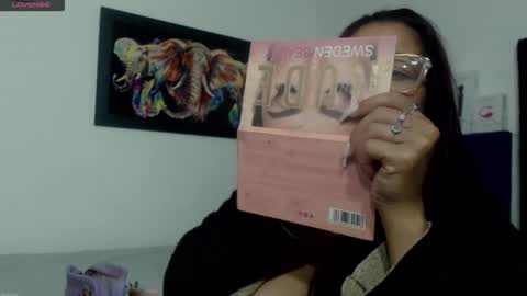 aisha_french online show from 02/14/26, 08:55