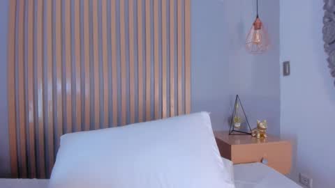 Aisha online show from 10/29/25, 08:32