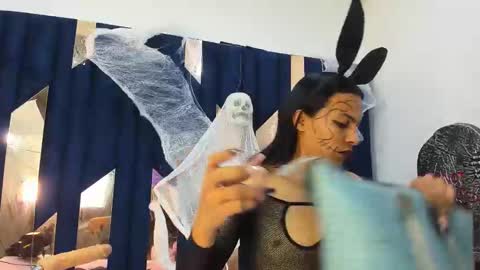 Aisha online show from 10/29/25, 03:31