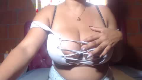 aisha koswell3 online show from 02/23/25, 08:44