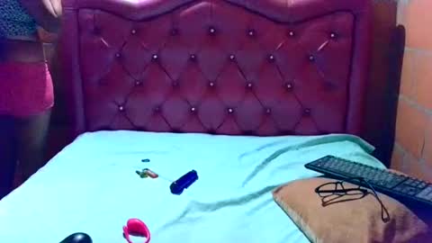 aisha koswell3 online show from 10/24/25, 07:05