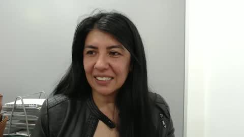 Snapshot of aisha_latina chatting on 03/04/25, 05:24 Katie online show from 03/04/25, 05:24